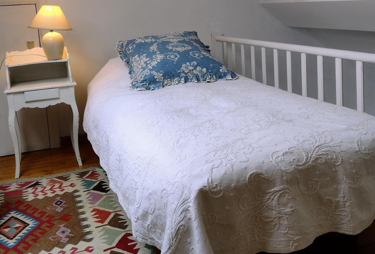 Bed and Breakfast L Heure Bleue Wezembeek-Oppem Екстер'єр фото